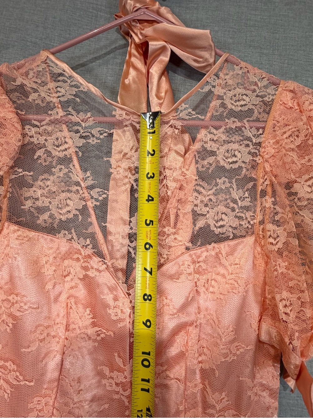 1980 Peach Lace Party Dress with Puff Sleeves - Picture 2 of 3